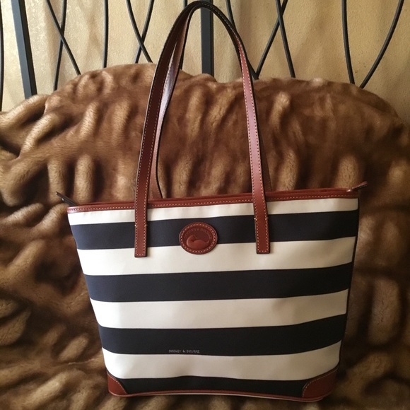 DOONEY & BOURKE BLK/WHT STRIPED SHOPPER BAG 🛍💕 - Picture 3 of 8